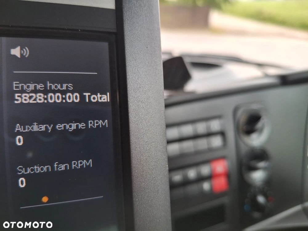 Mercedes-Benz Atego 1523 Zamiatarka EURO 6 PM10 Schmidt Street King 660 2 Silniki Szczotki L/R Na Poduszkach Kamery Automatyczna Skrzynia Pojazd Specjalny - 31