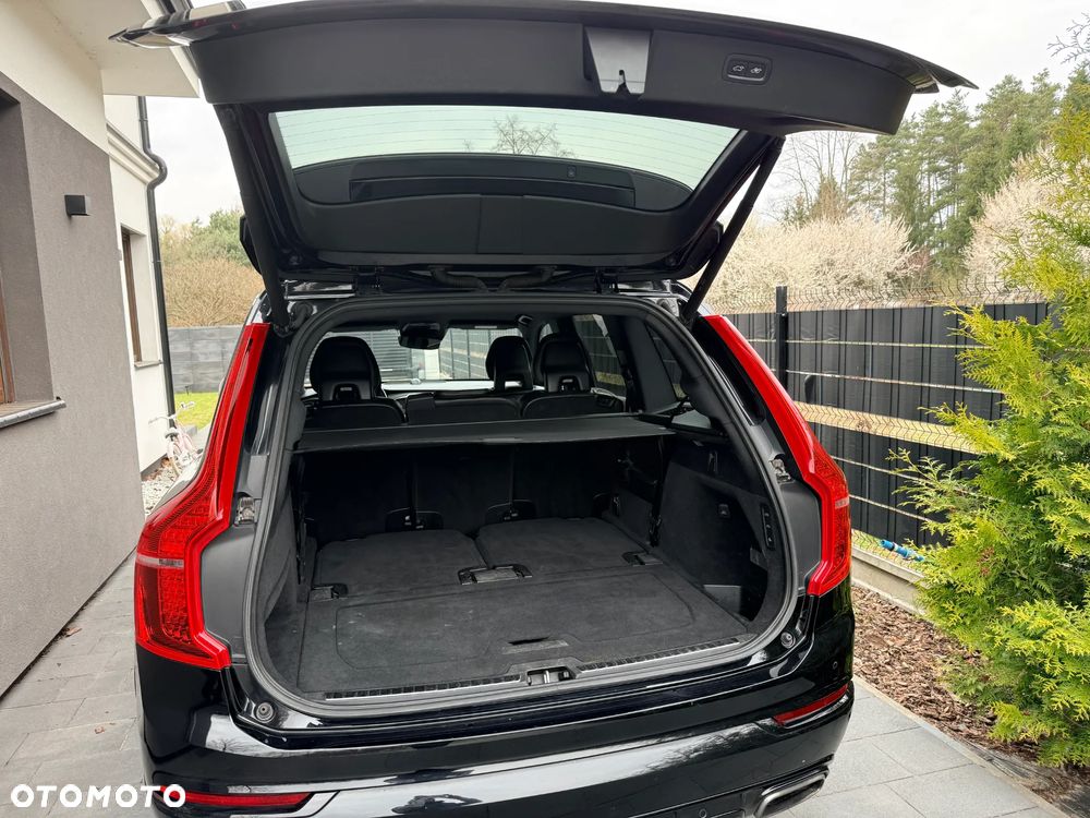Volvo XC 90 D5 AWD R-Design 7os - 21