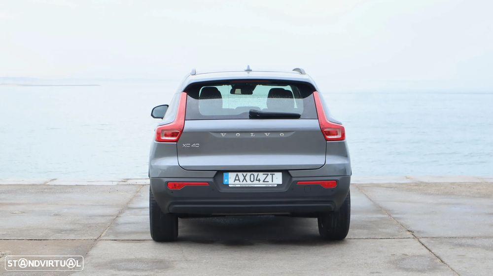 Volvo XC 40 2.0 D3 - 11