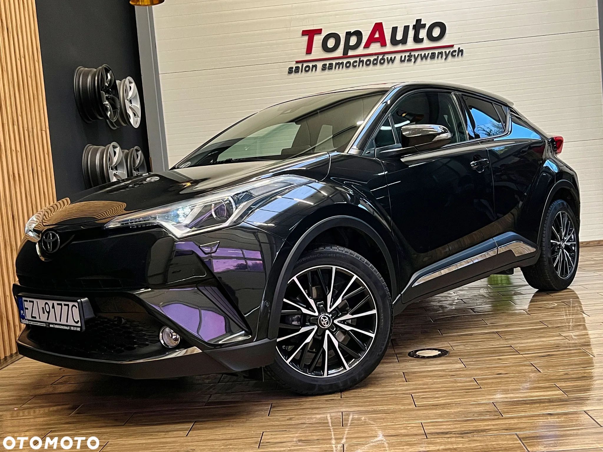 Toyota C-HR 1.2 T Premium - 1