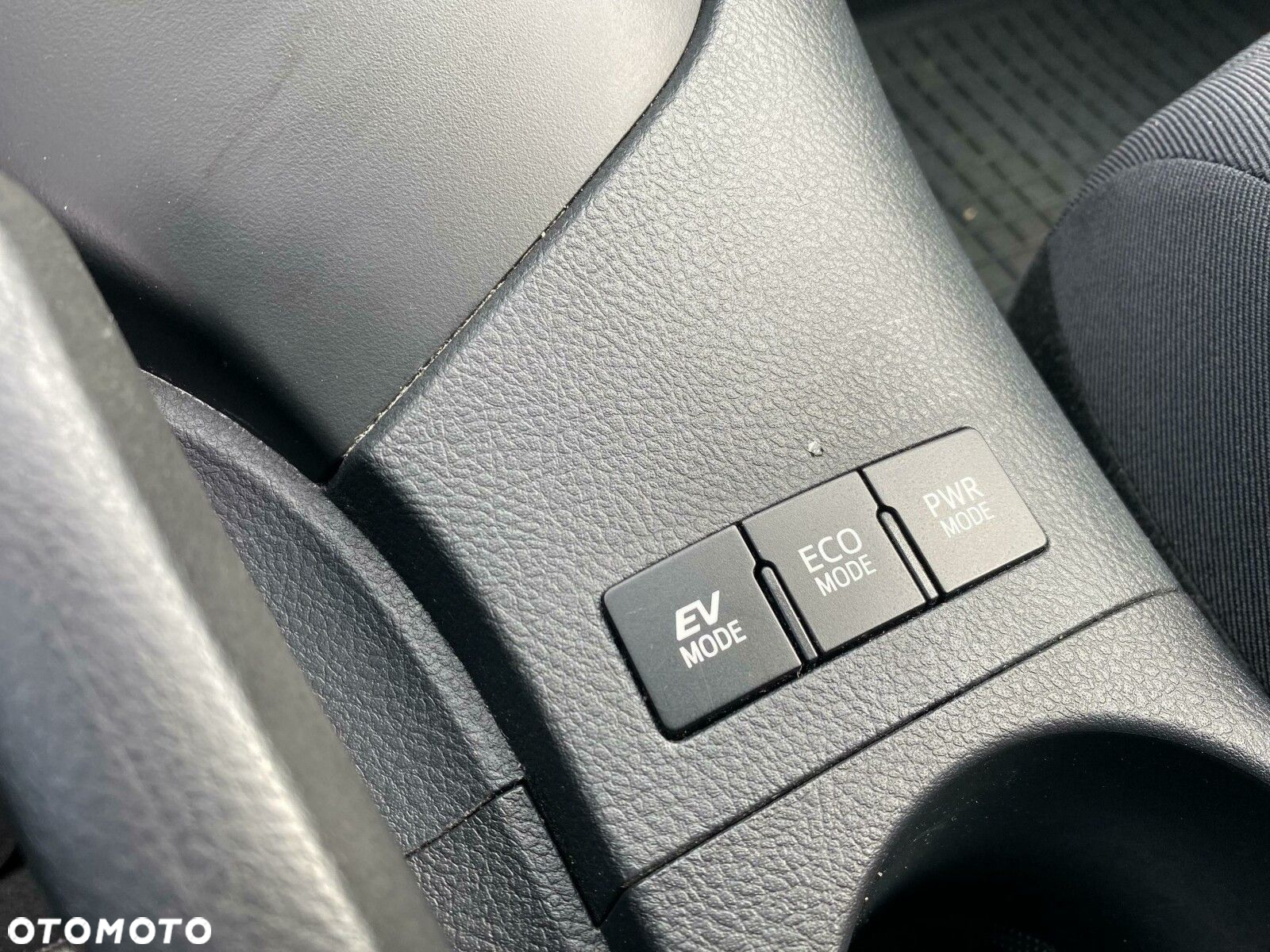 Toyota Auris - 24
