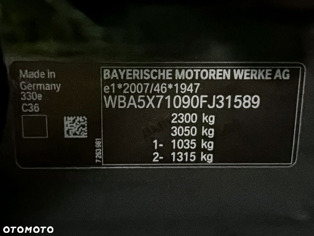 BMW Seria 3 330e M Sport - 40