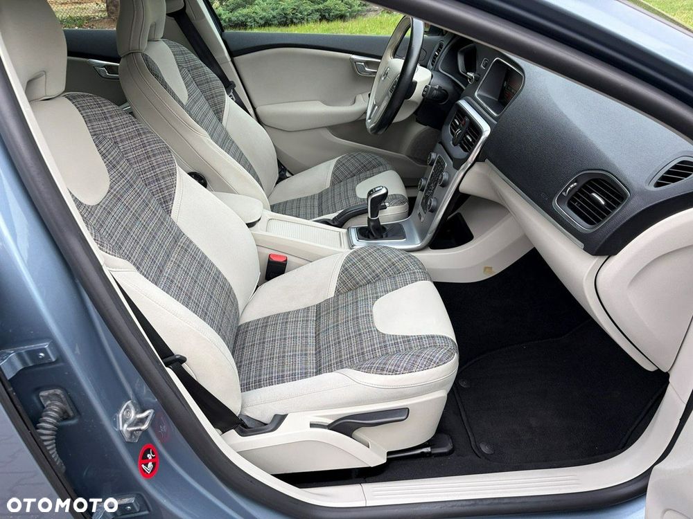 Volvo V40 D2 Momentum - 15