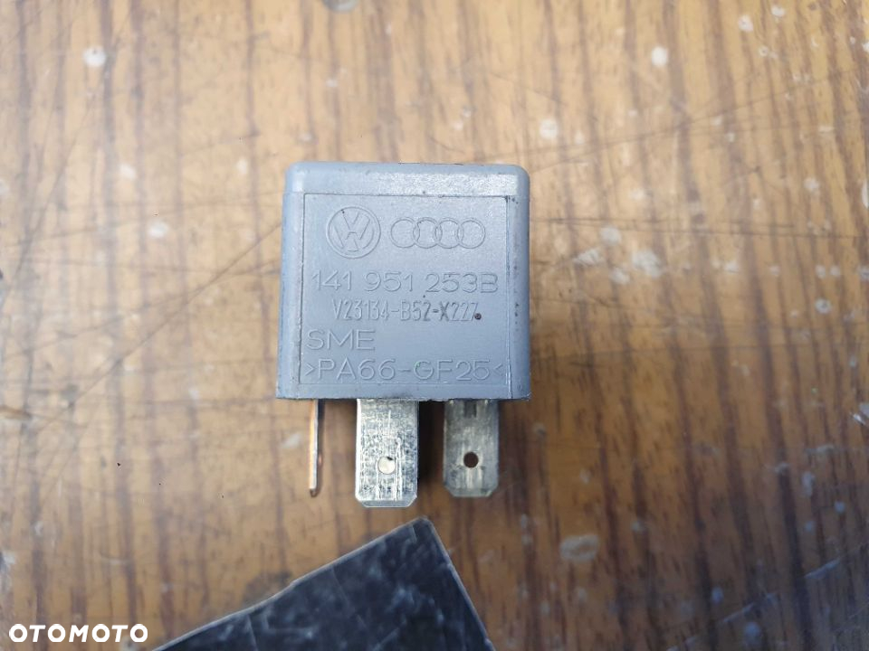 Przekaznik Przekaźnik 373 370 614 53 395 Sterownik Moduł Audi VW Skoda Seat - 15