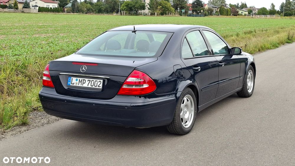 Mercedes-Benz Klasa E 200 Kompressor Automatik Classic - 30