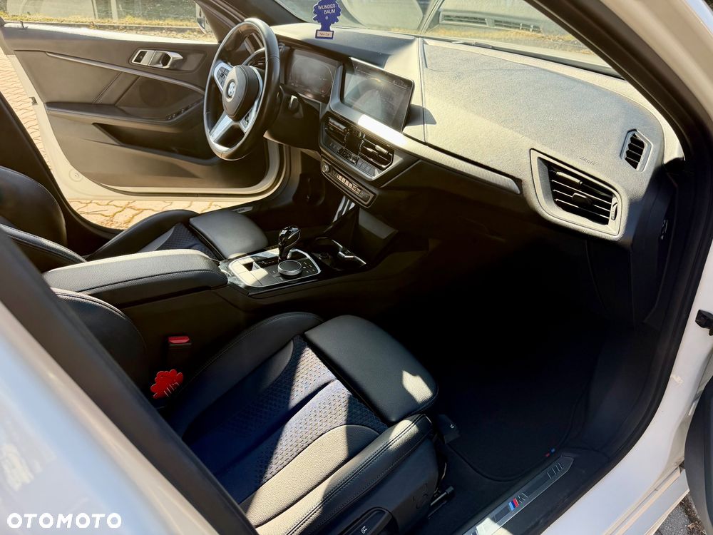 BMW Seria 1 118d Edition M Sport Shadow - 24