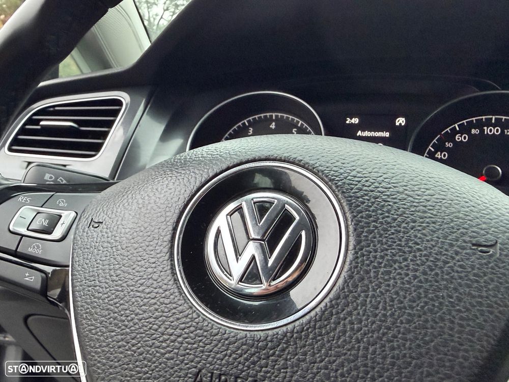 VW Golf 1.0 TSI Confortline - 46