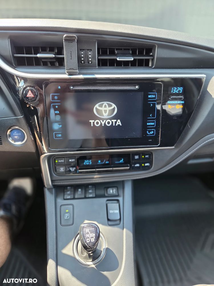 Toyota Auris - 17