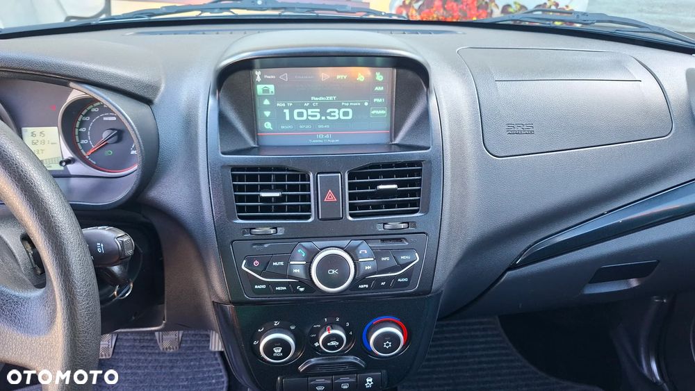 Ford Fiesta 1.25 Champions Edition - 37