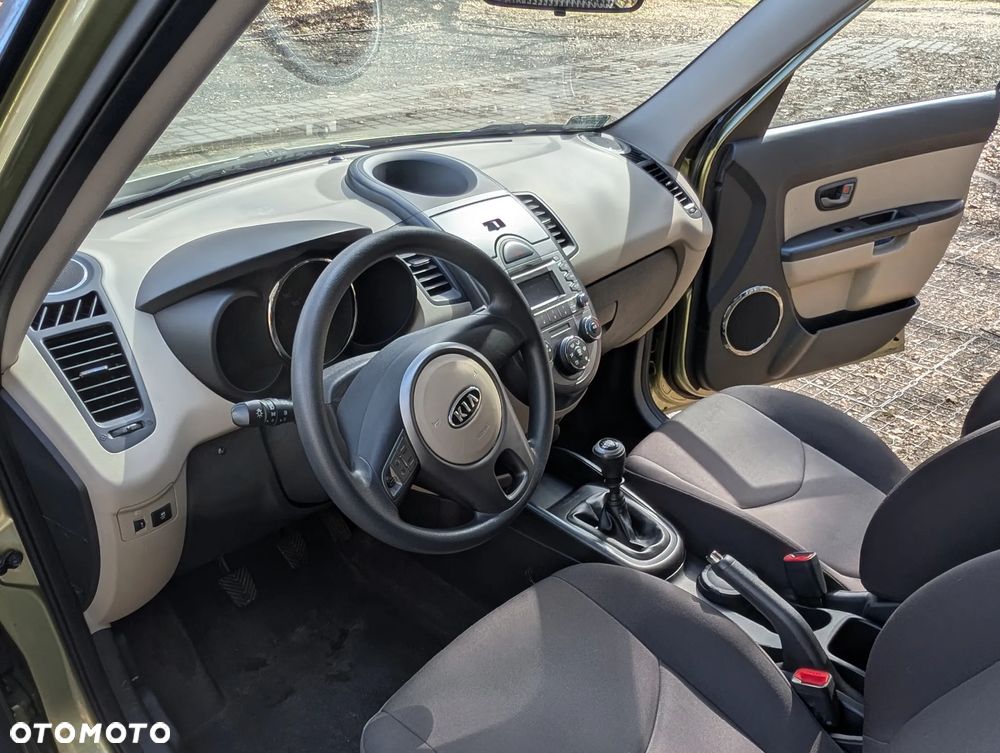 Kia Soul 1.6 XL - 4