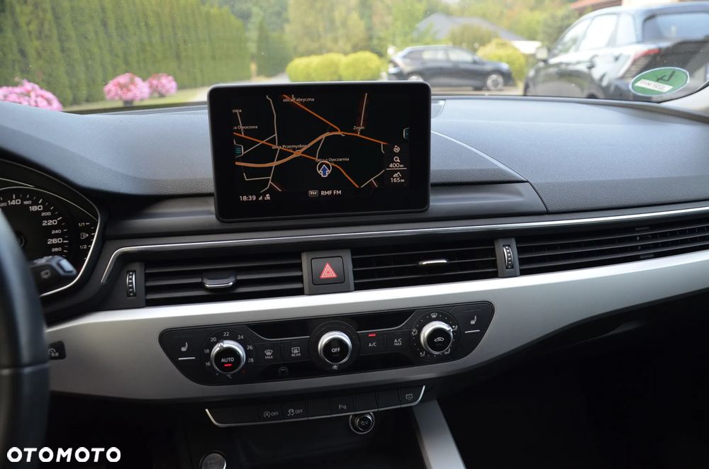Audi A4 Avant 30 TDI S tronic design - 26