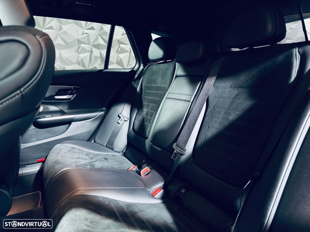 Mercedes-Benz C 300 d AMG Line - 22