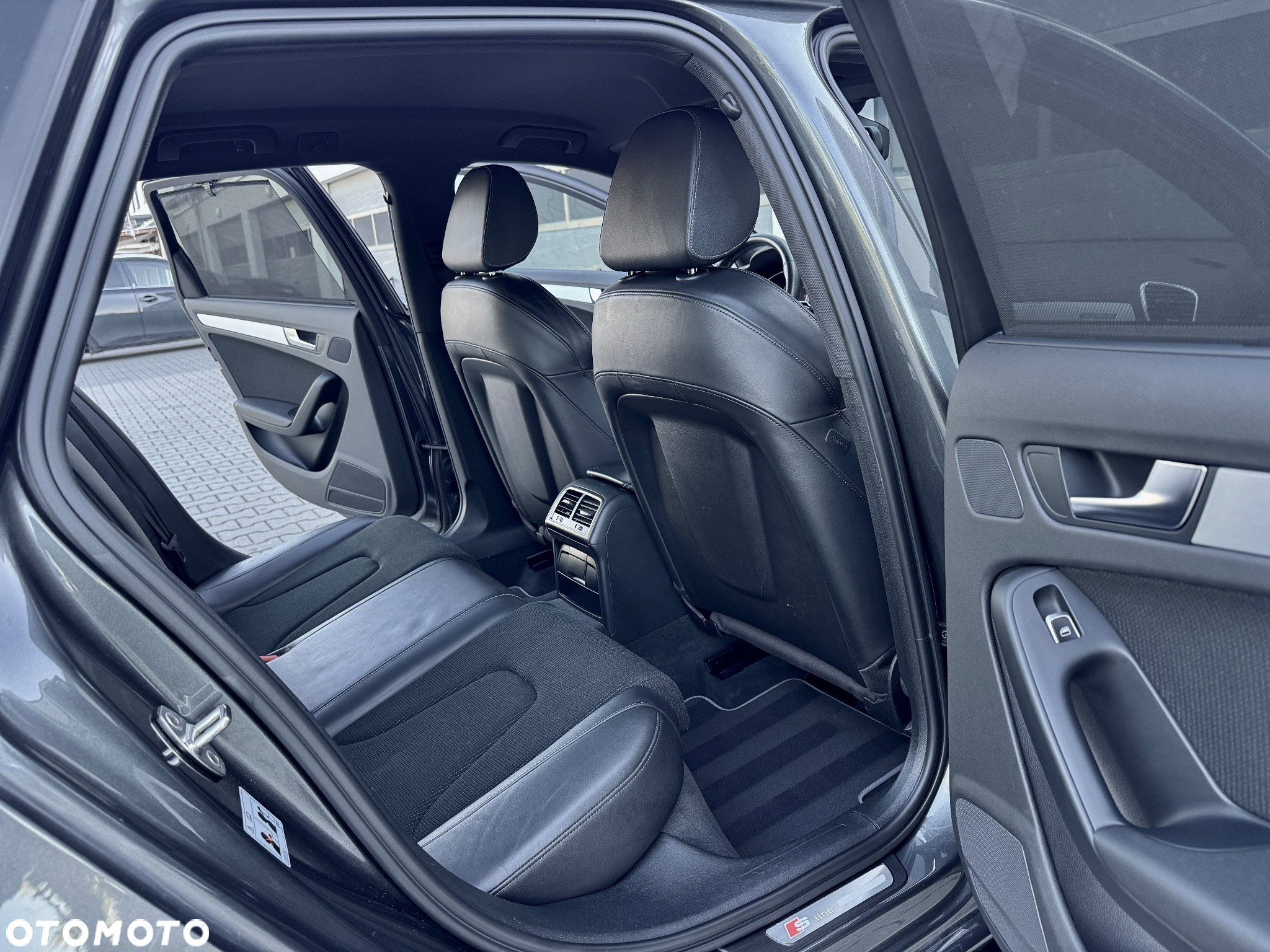 Audi A4 Avant 2.0 TDI DPF clean diesel quattro S line Sportpaket - 32
