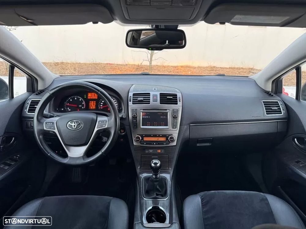 Toyota Avensis SW 2.0 D-4D Exclusive +Navi - 13