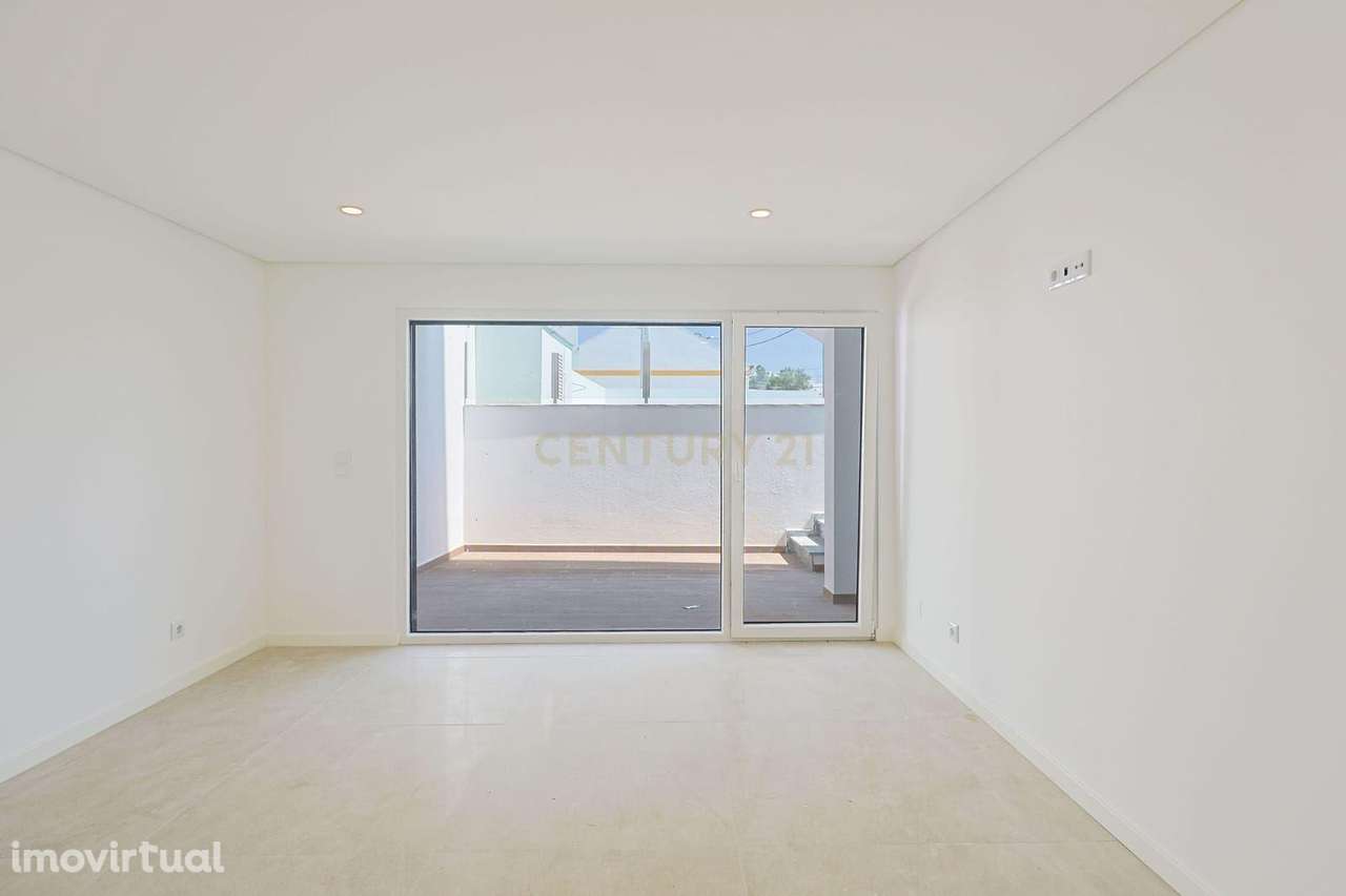 Moradia T3+1 lote de 527m2 Charneca de Caparica - Grande imagem: 5/40