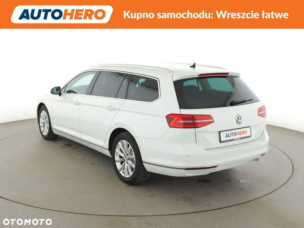 Volkswagen Passat Variant 1.5 TSI OPF DSG Highline - 5