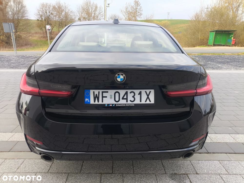 BMW Seria 3 320i - 8