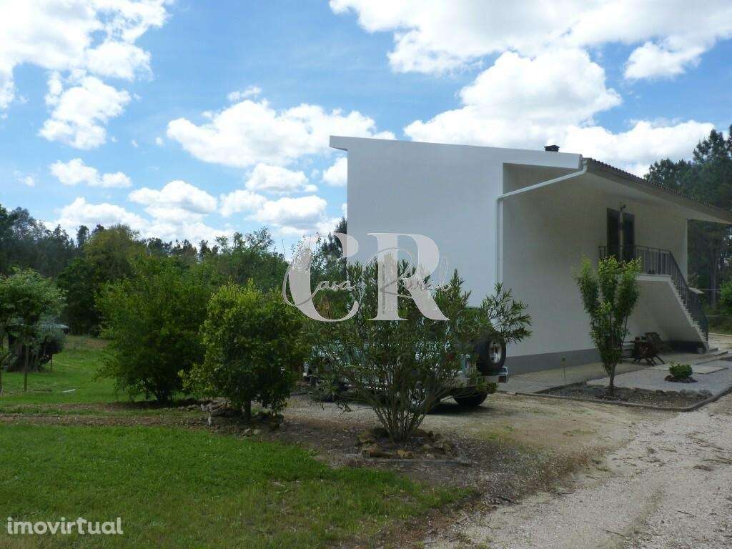 Moradia T3 construída em 2016 com vistas fantásticas, privacidade e te - Grande imagem: 5/60