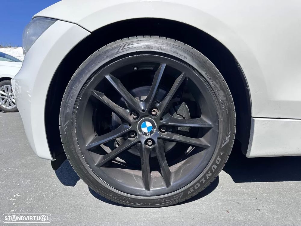 BMW 118 d Pack M - 16