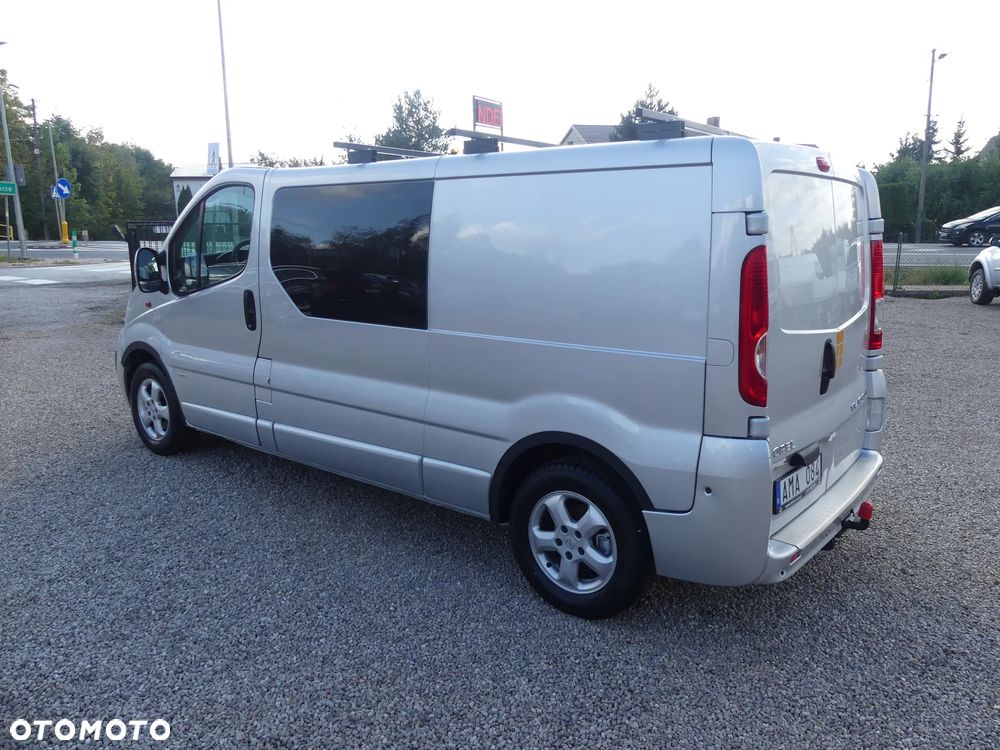 Opel Vivaro - 38