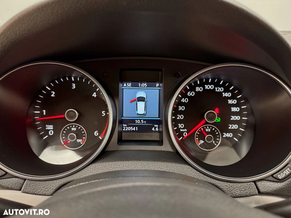 Volkswagen Golf Variant 2.0 TDI DPF DSG Exclusive - 26