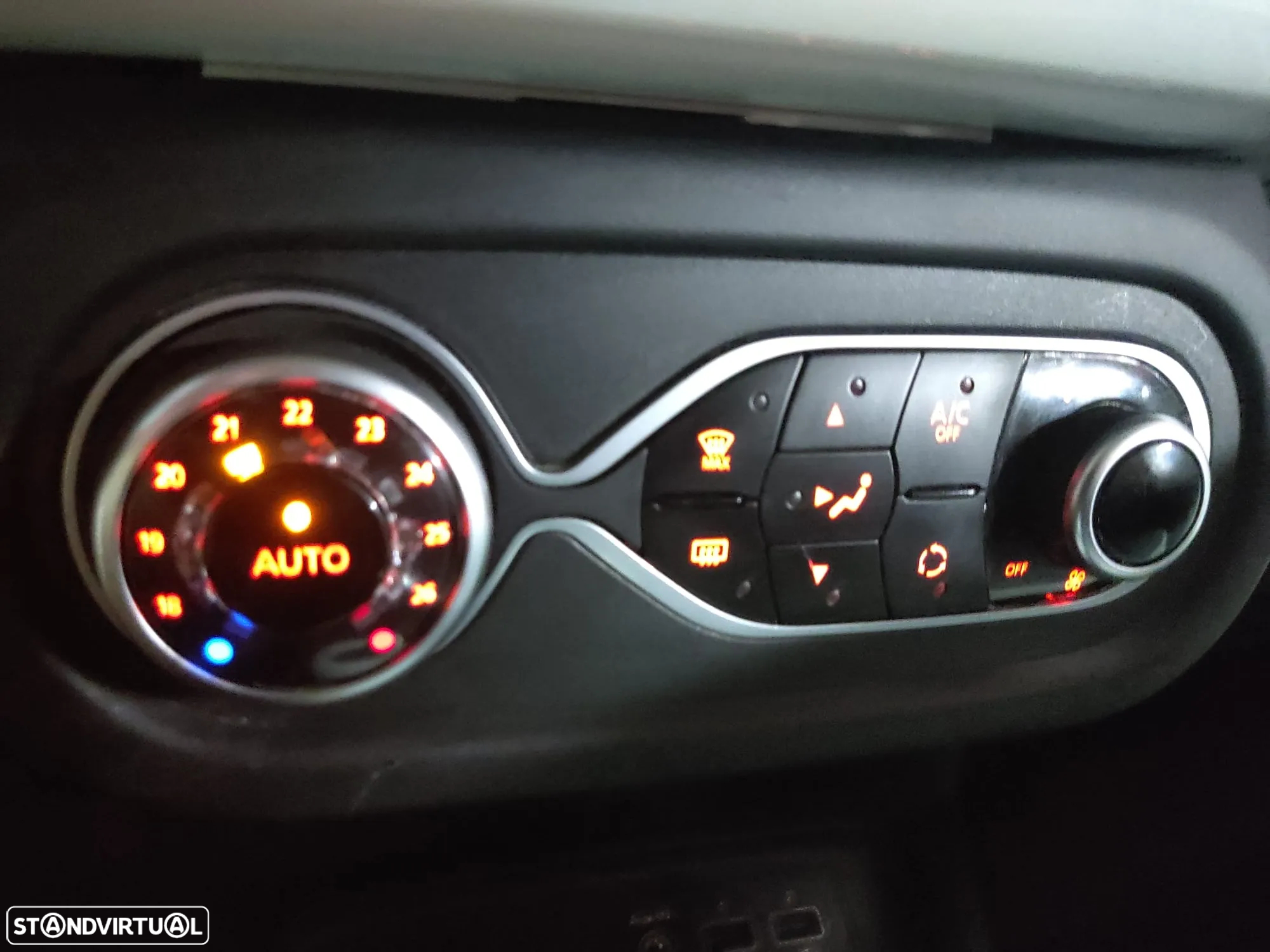 Renault Twingo E-Tech. 22 Techno - 11