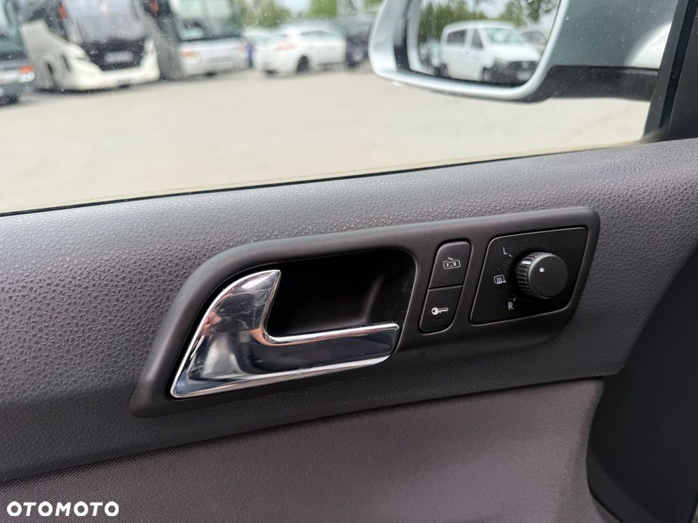 Volkswagen Polo 1.2 - 11