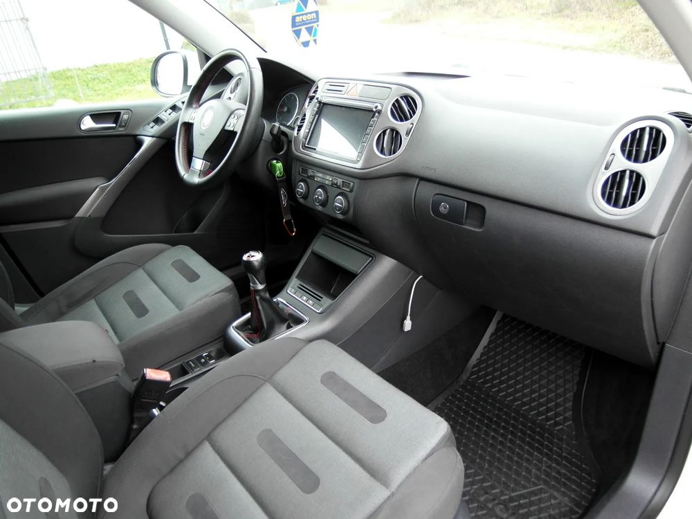 Volkswagen Tiguan 2.0 TDI DPF 4Motion Team - 18