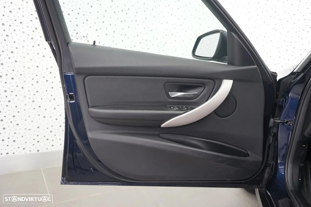 BMW 318 d Aut. Advantage - 19