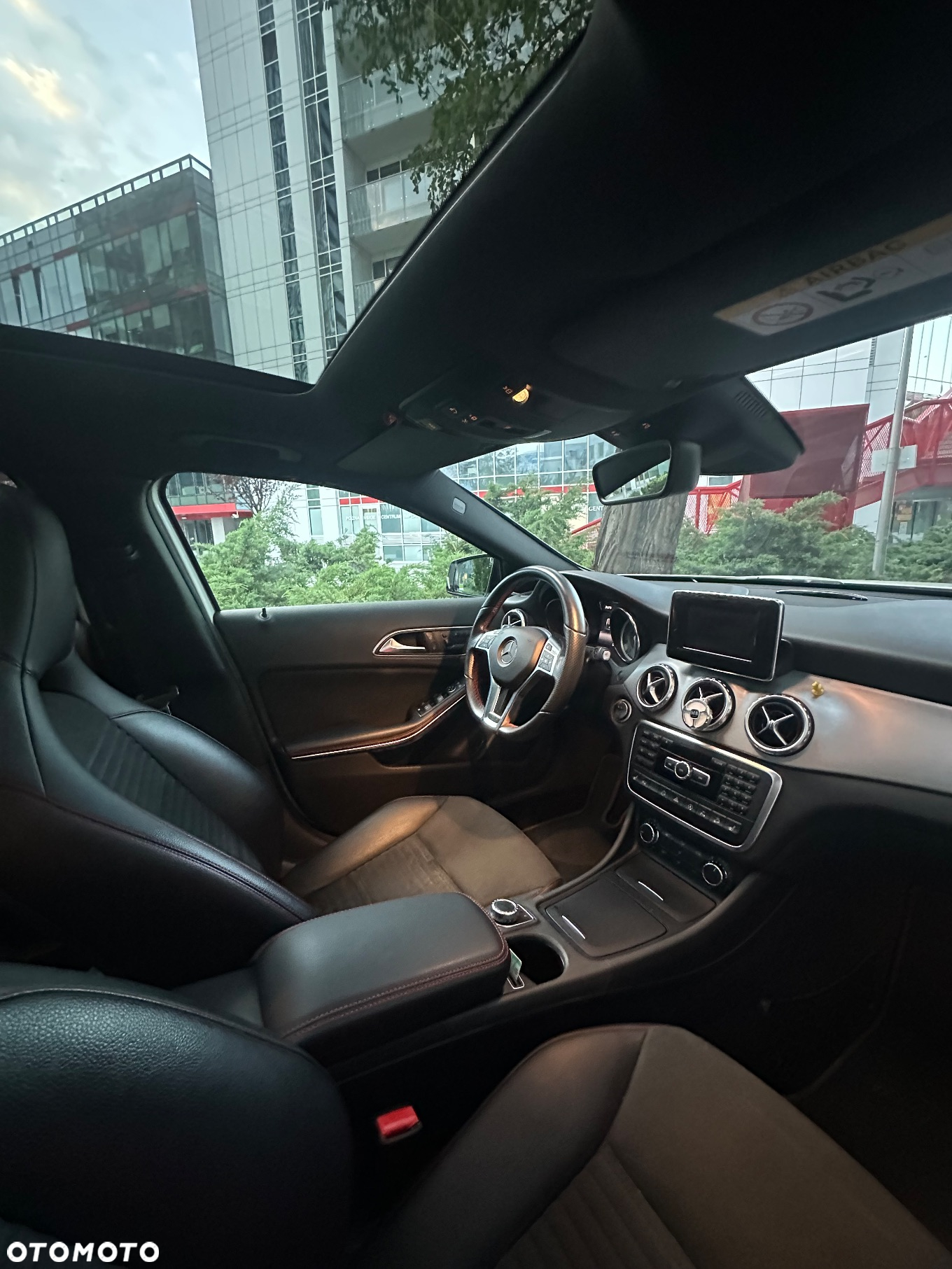 Mercedes-Benz GLA 250 4-Matic - 8