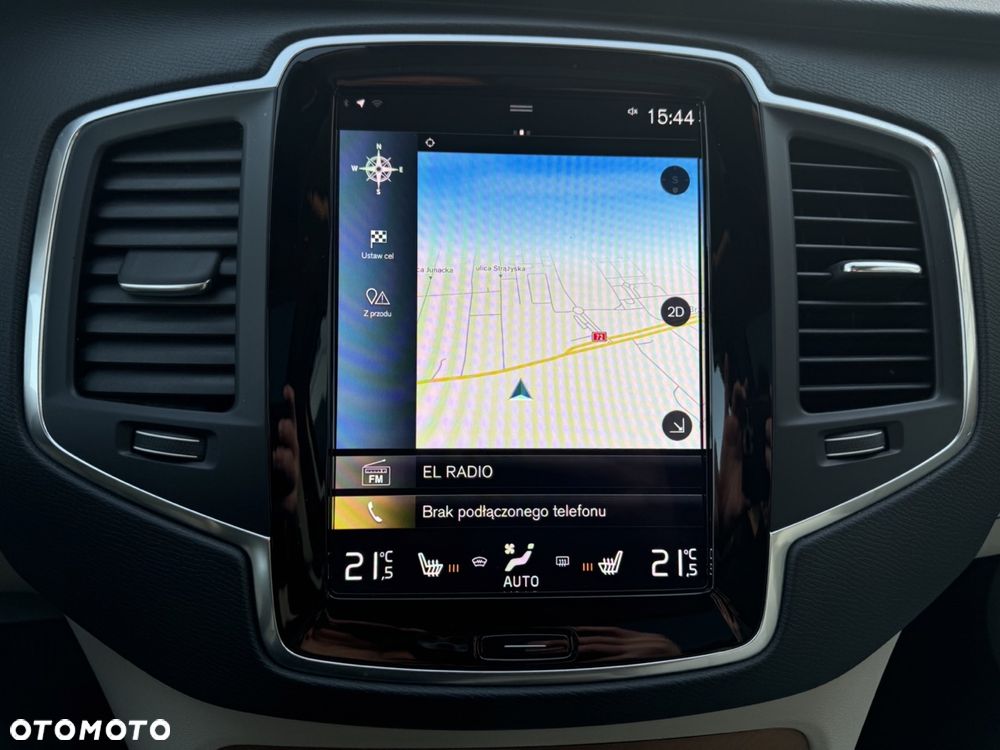 Volvo XC 90 D5 AWD Momentum 7os - 36