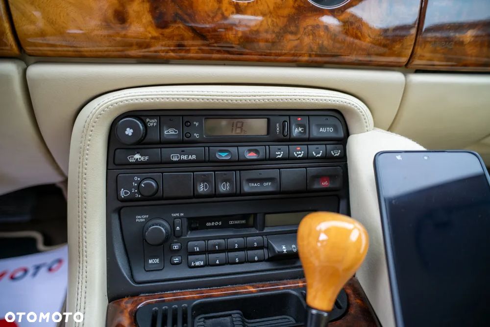 Jaguar XK8 4.0 - 38