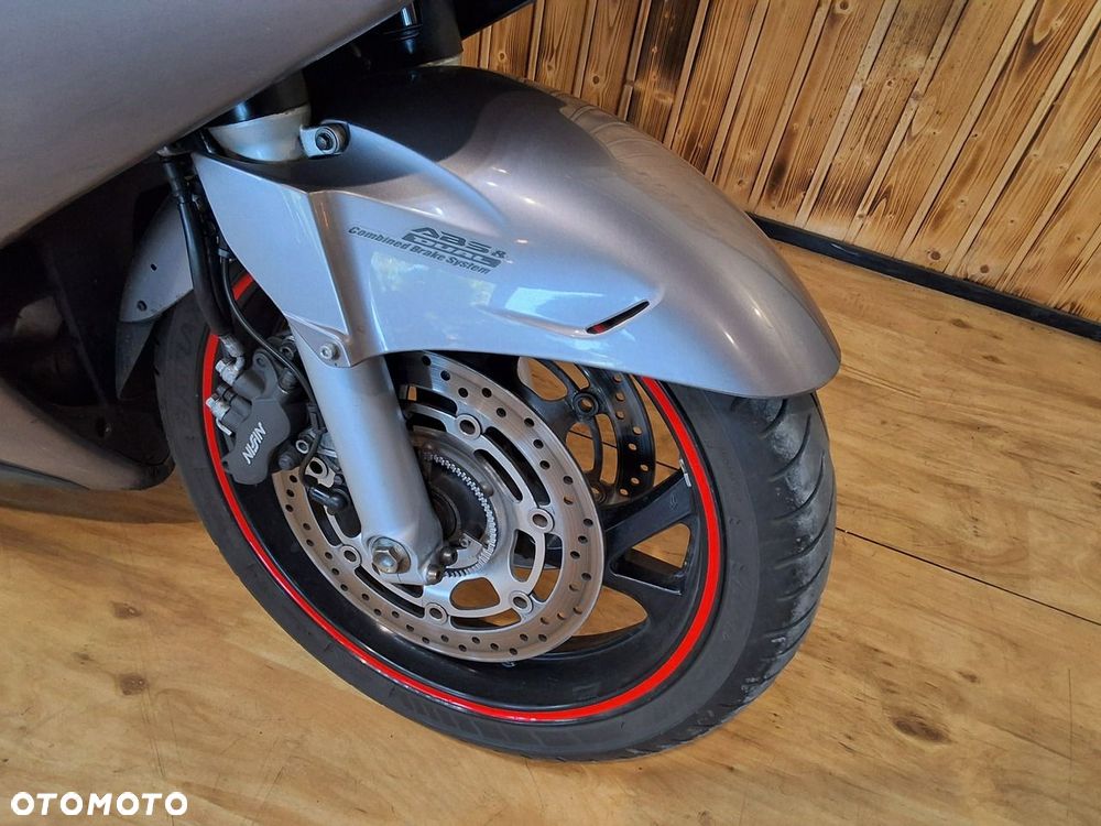 Honda ST - 6