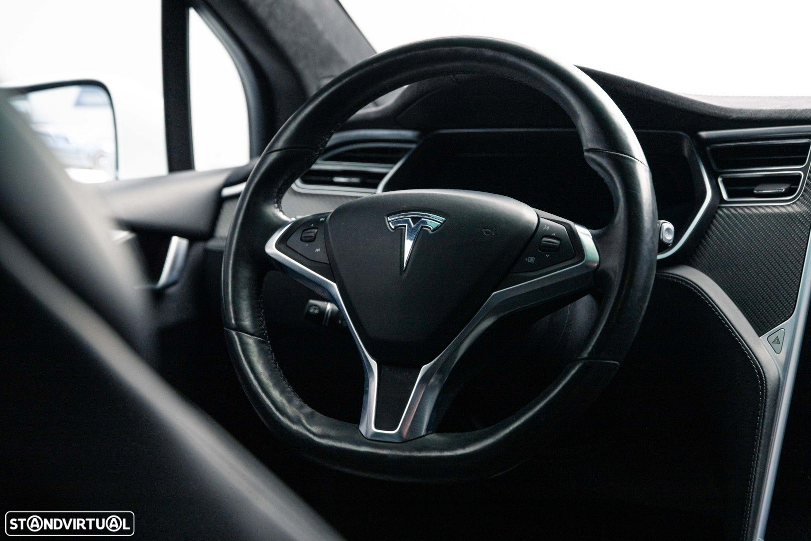 Tesla Model X P100D - 28