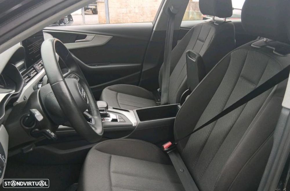 Audi A4 Avant 30 TDI S tronic - 4