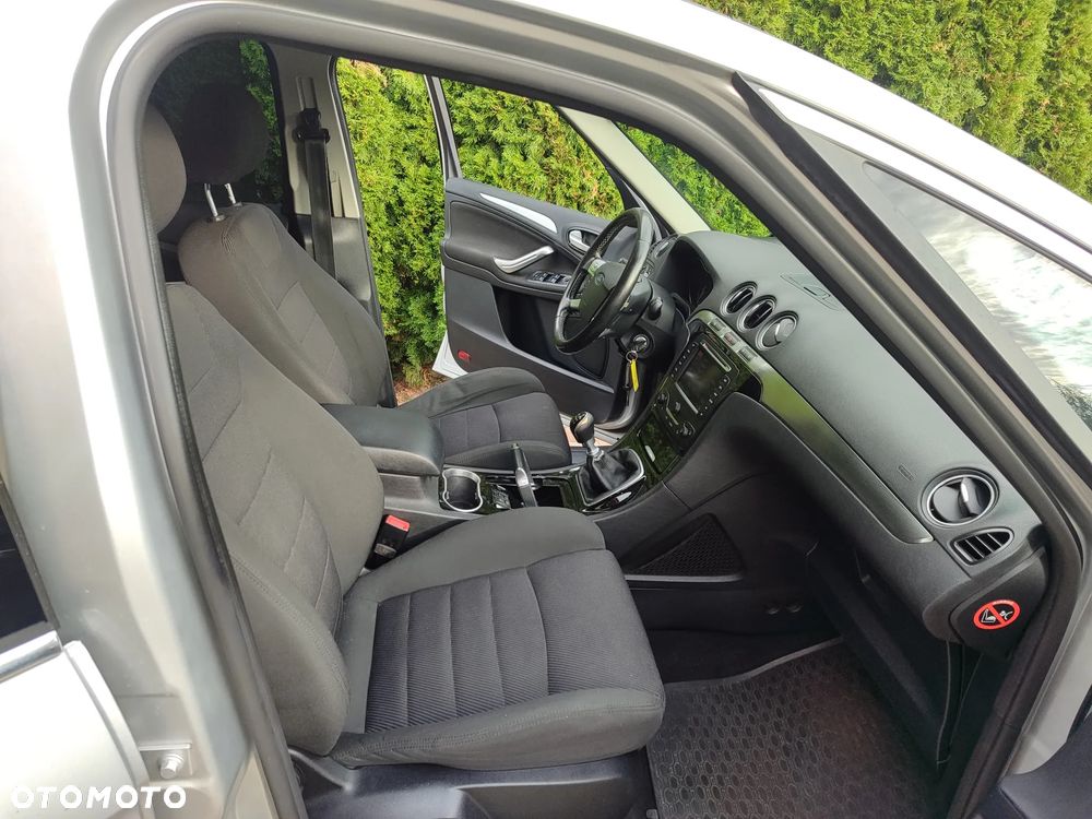 Ford S-Max - 34