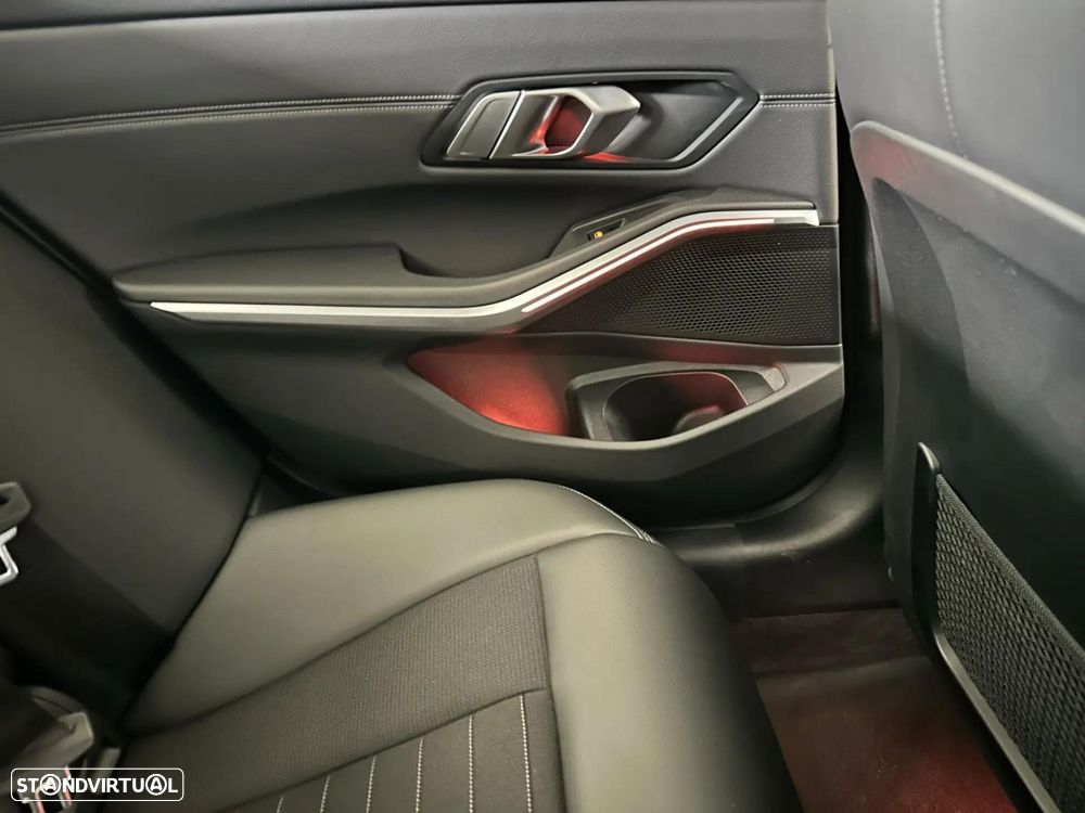 BMW 320 - 23