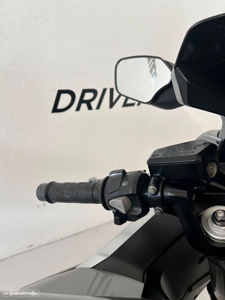 Honda VFR - 5