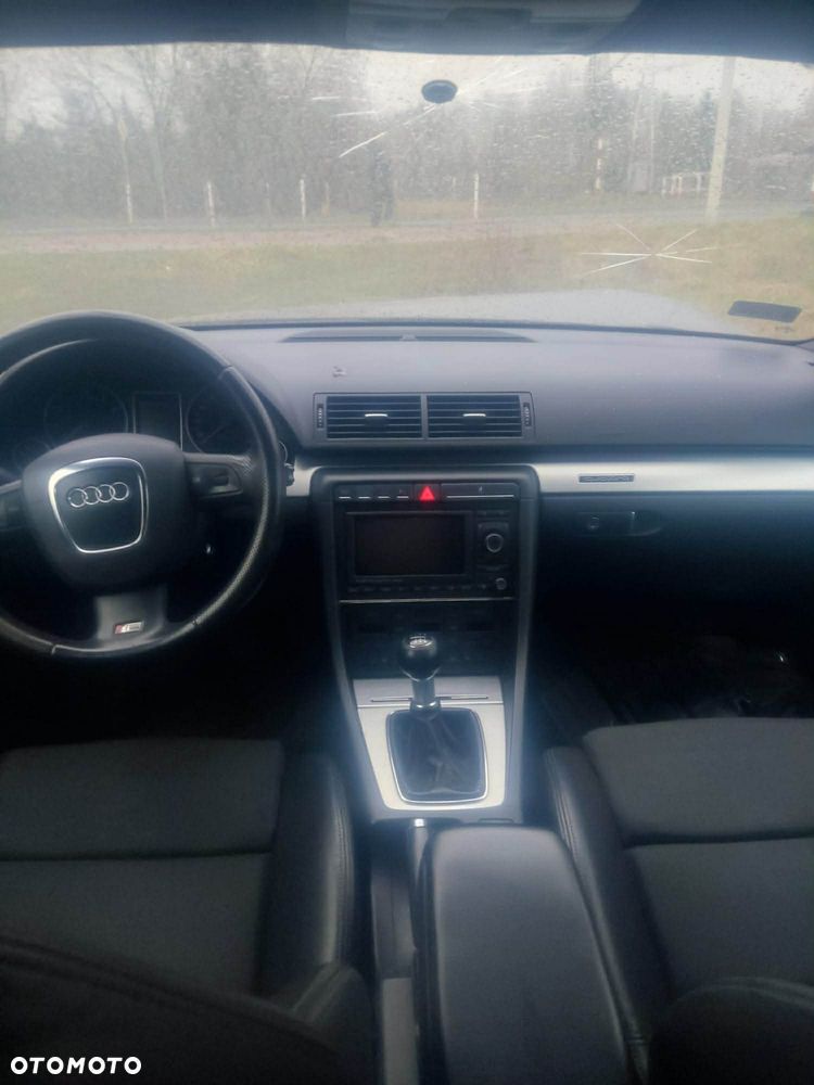 Audi A4 Avant 1.8 T quattro - 12