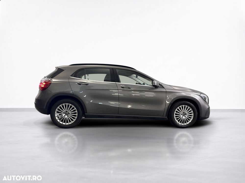 Mercedes-Benz GLA 200 d Aut. - 7