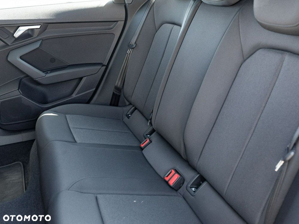 Audi A3 Sportback 30 TDI S tronic - 28