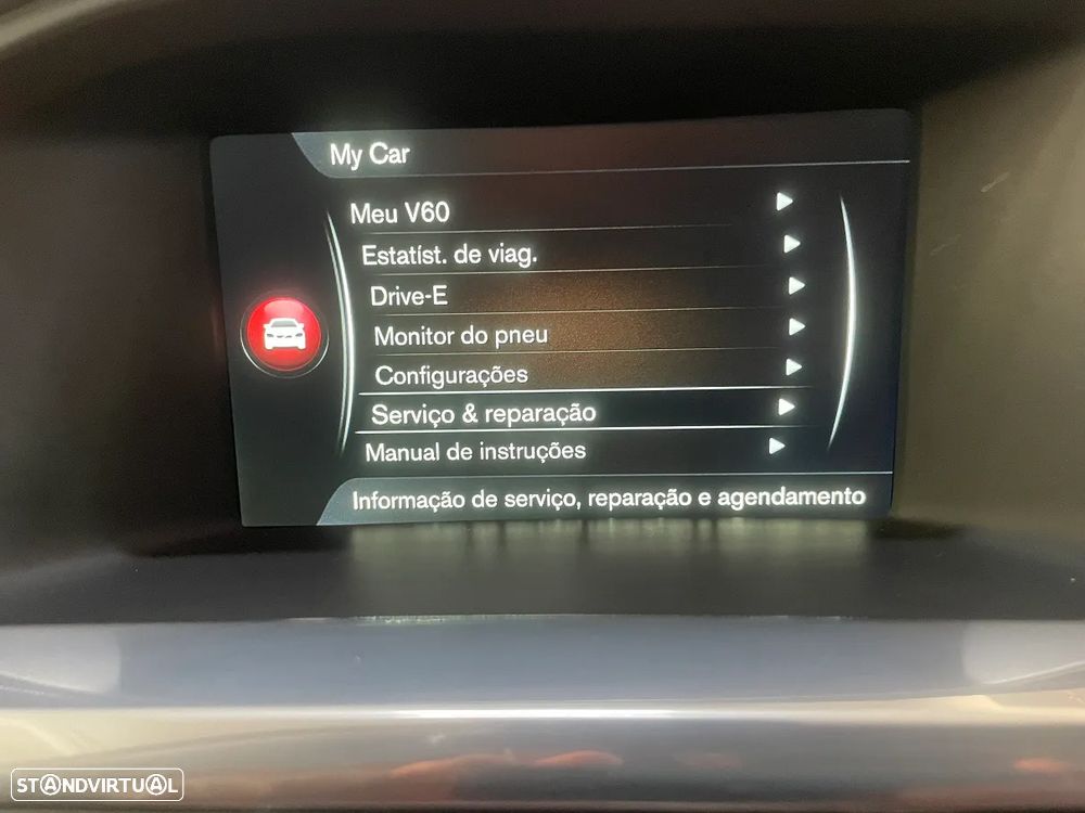 Volvo V60 Cross Country 2.0 D3 Momentum Geartronic - 25