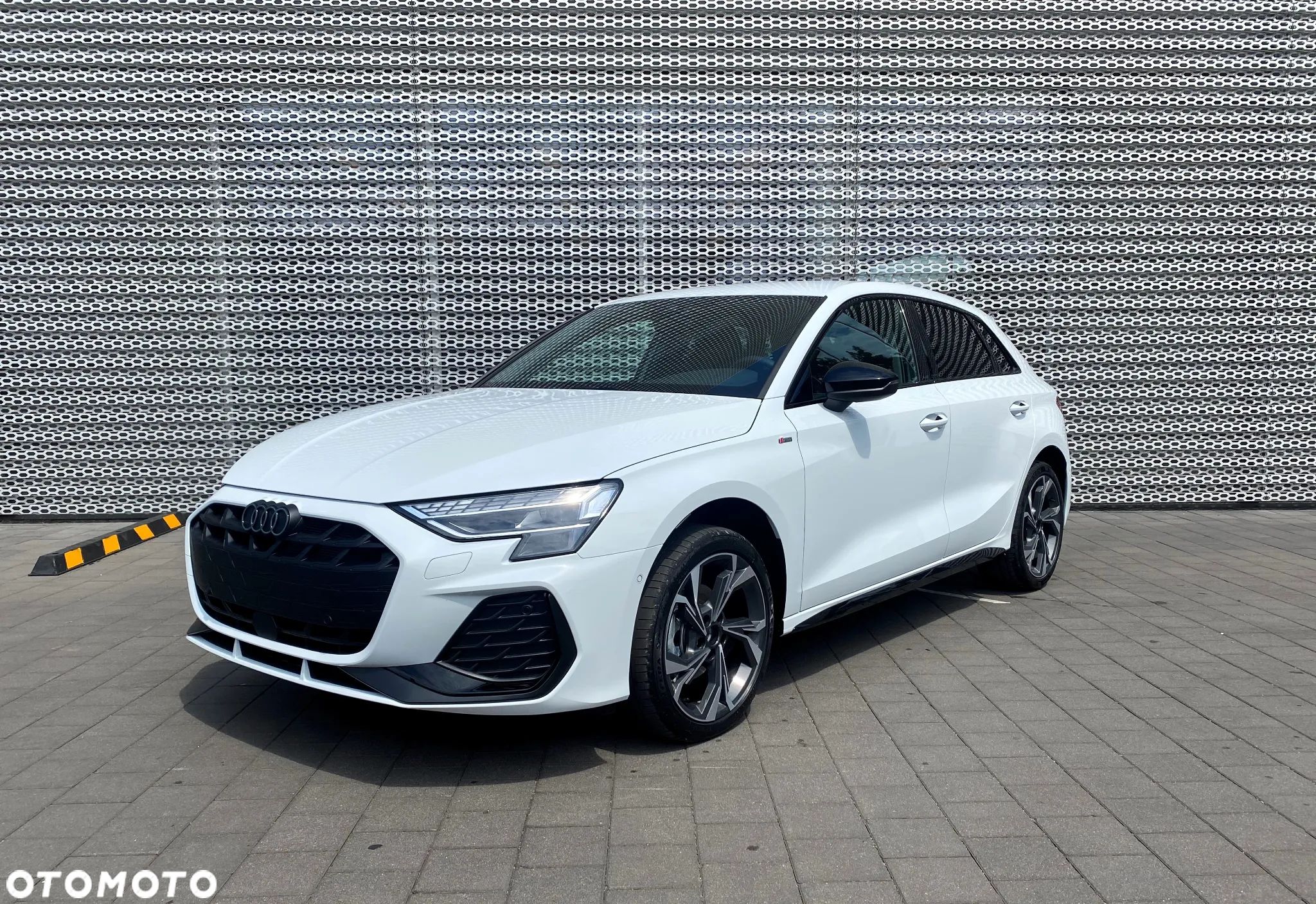 Audi A3 35 TFSI Sportback S tronic S line - 1