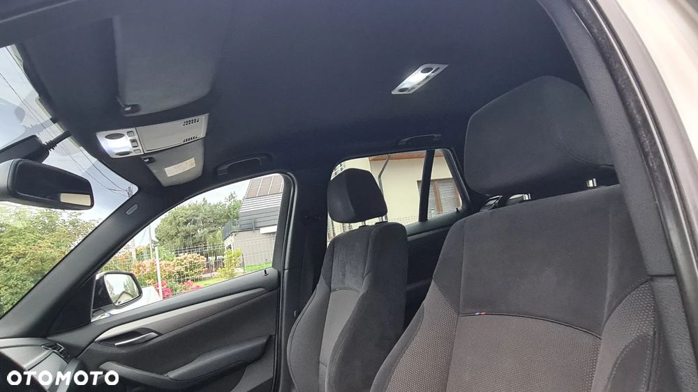 BMW X1 xDrive25d Sport Line - 13