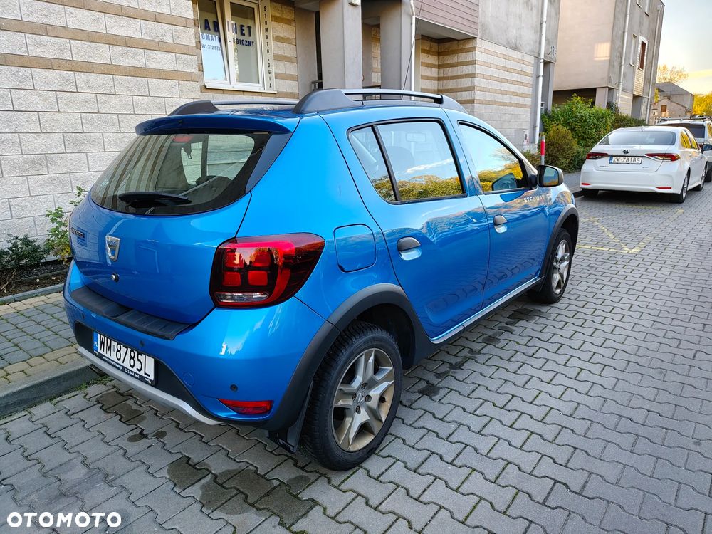 Dacia Sandero 0.9 TCe SL Celebration S&S - 4