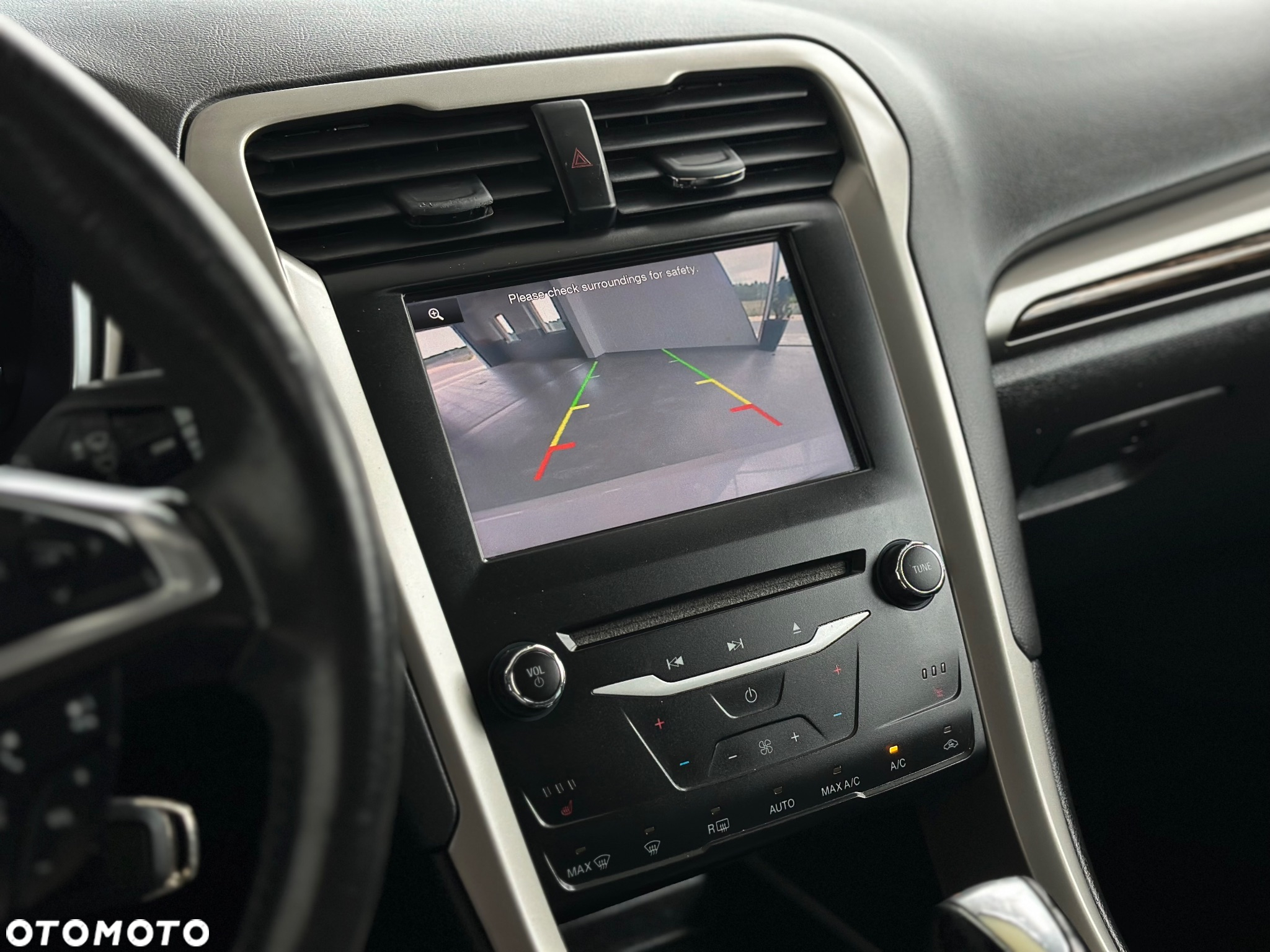 Ford Fusion - 22