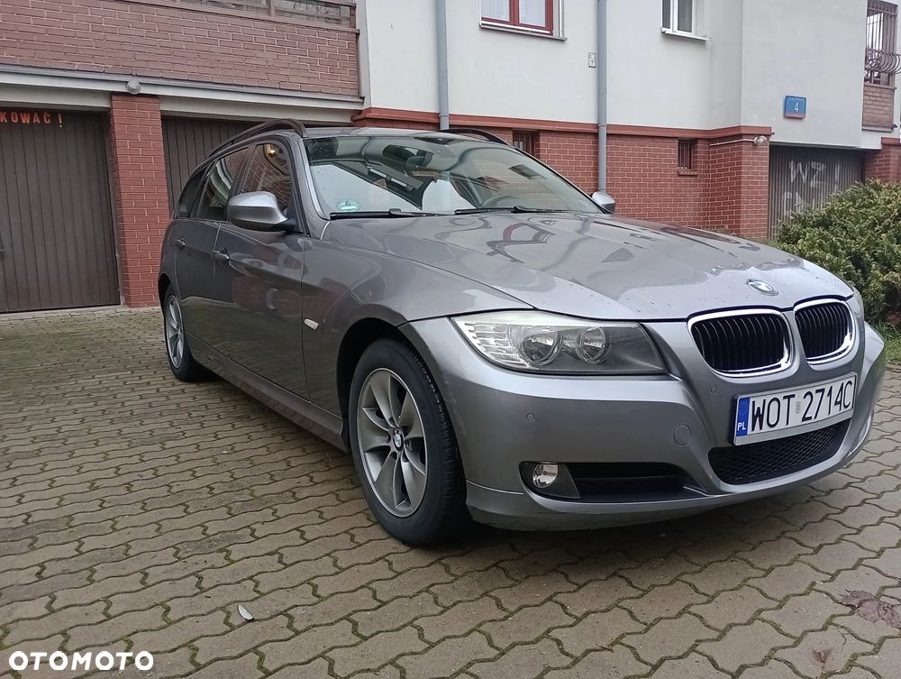 BMW Seria 3 318d DPF - 1