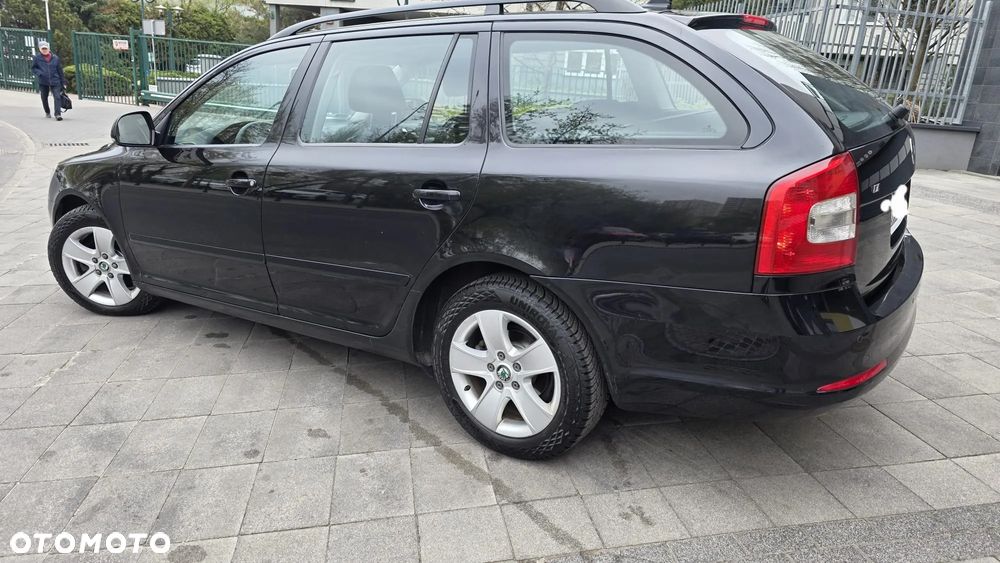 Skoda Octavia 1.6 TDI Active DSG - 10