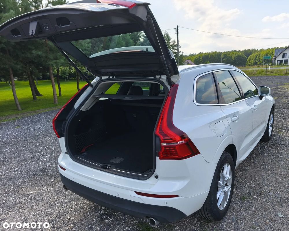 Volvo XC 60 B4 B Momentum Pro - 4