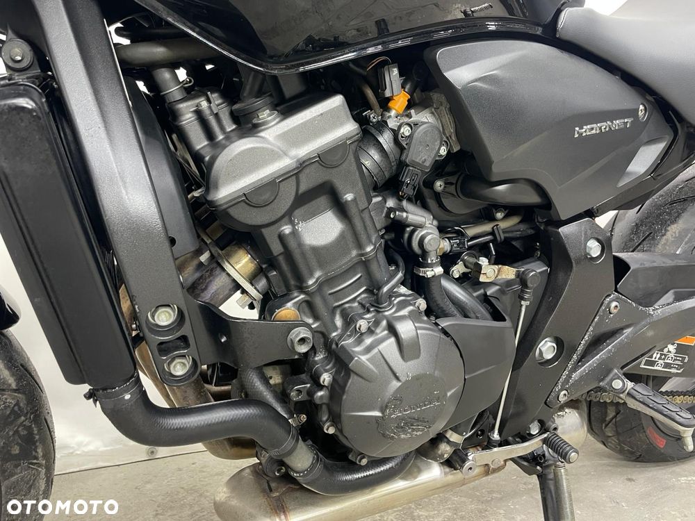 Honda Hornet - 16